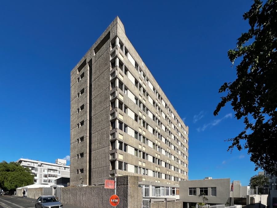 1 Bedroom Property for Sale in Sea Point Western Cape